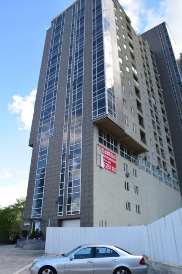 Comfort Tower 1 Tbilisi Bagian luar foto